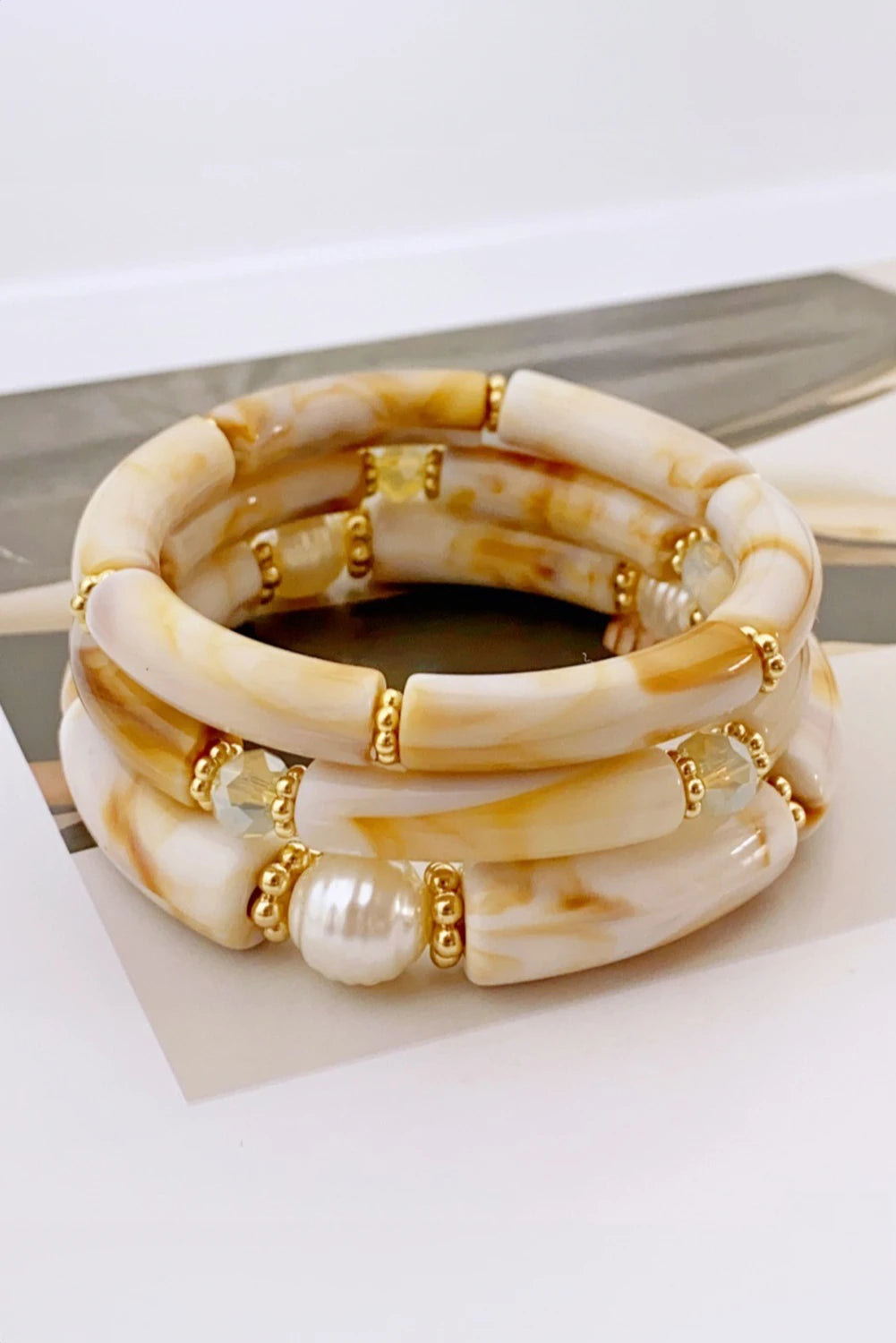 White 3pcs Marbled Tube Pearl Bead Stretch Bracelet Set