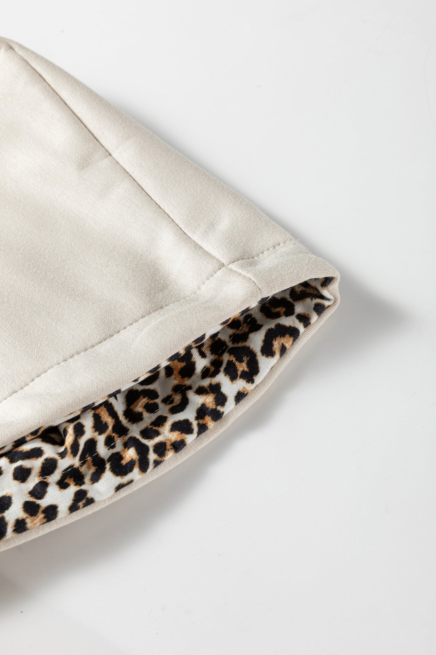 Jet Stream Leopard Contrast Drawstring Hood Drop Shoulder Loose Top