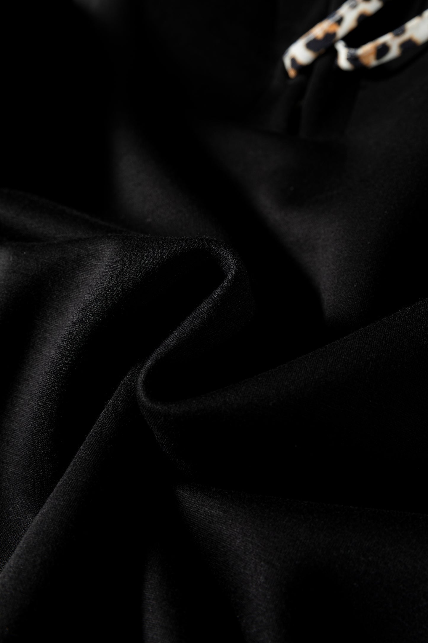 Jet Stream Leopard Contrast Drawstring Hood Drop Shoulder Loose Top