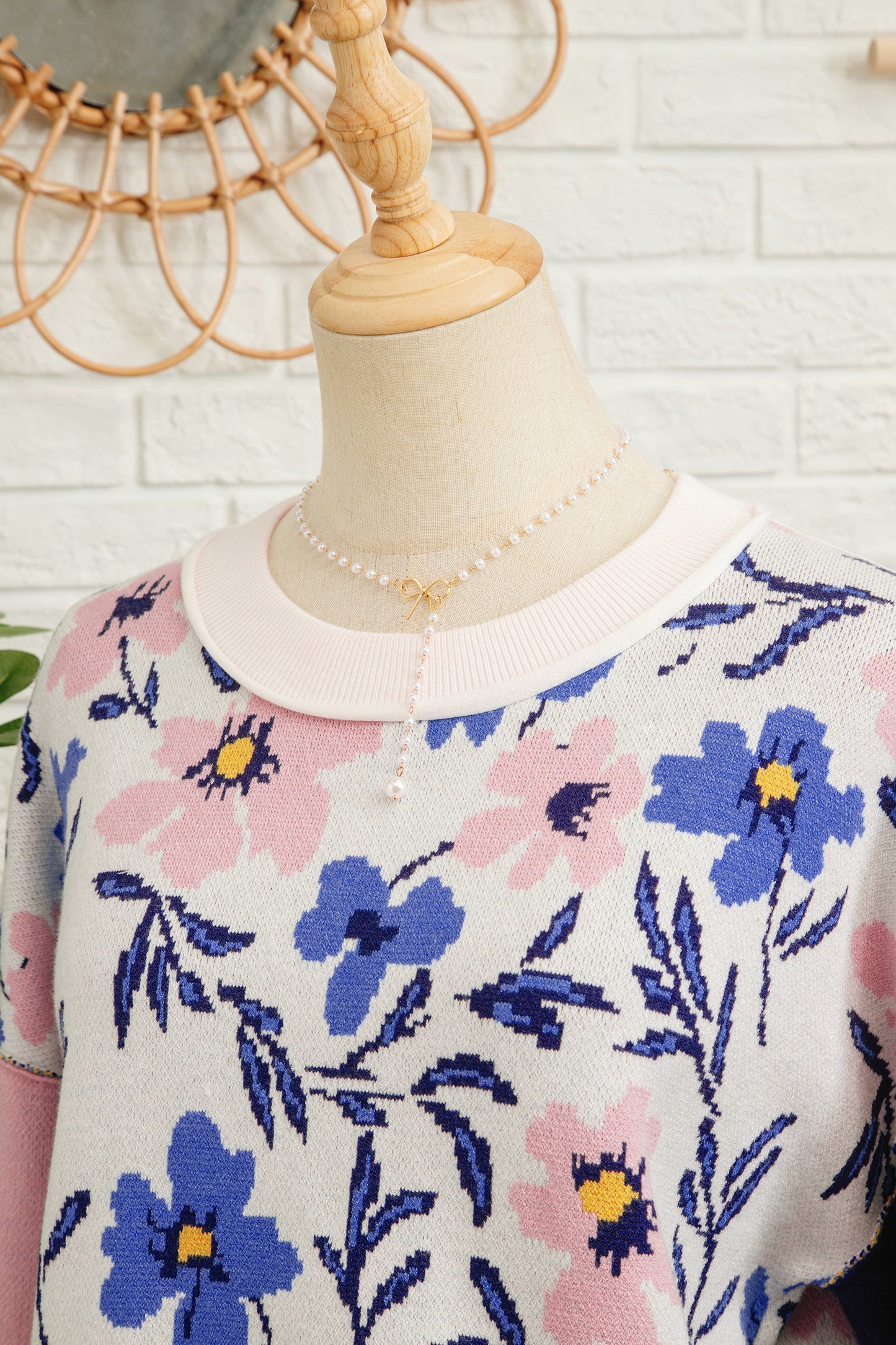 Khaki Floral Panel Colorblock Sleeve Patchwork Sweater