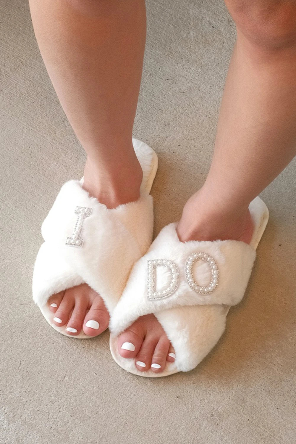 White I DO Pearl Letter Design Cross Band Plush Slippers