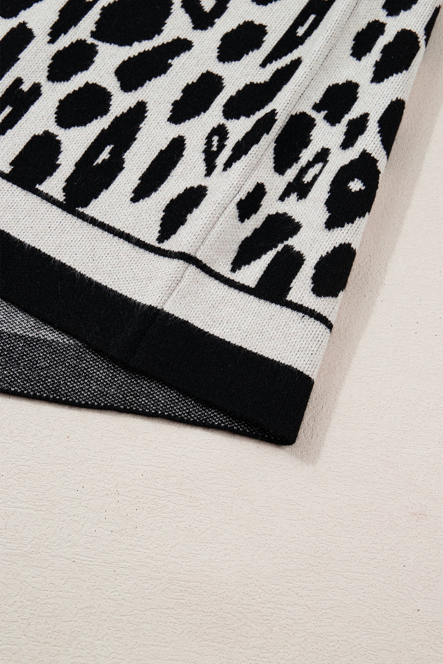 Black Plus Size Leopard Print High Neck Short Sleeve Sweater