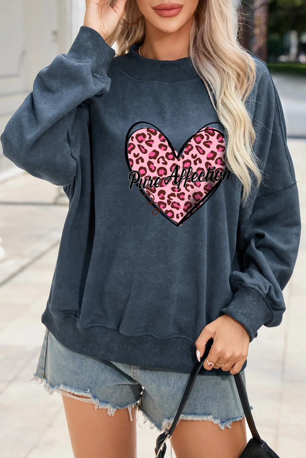 Valentine’s Day Pink Leopard Heart Graphic Sweatshirt