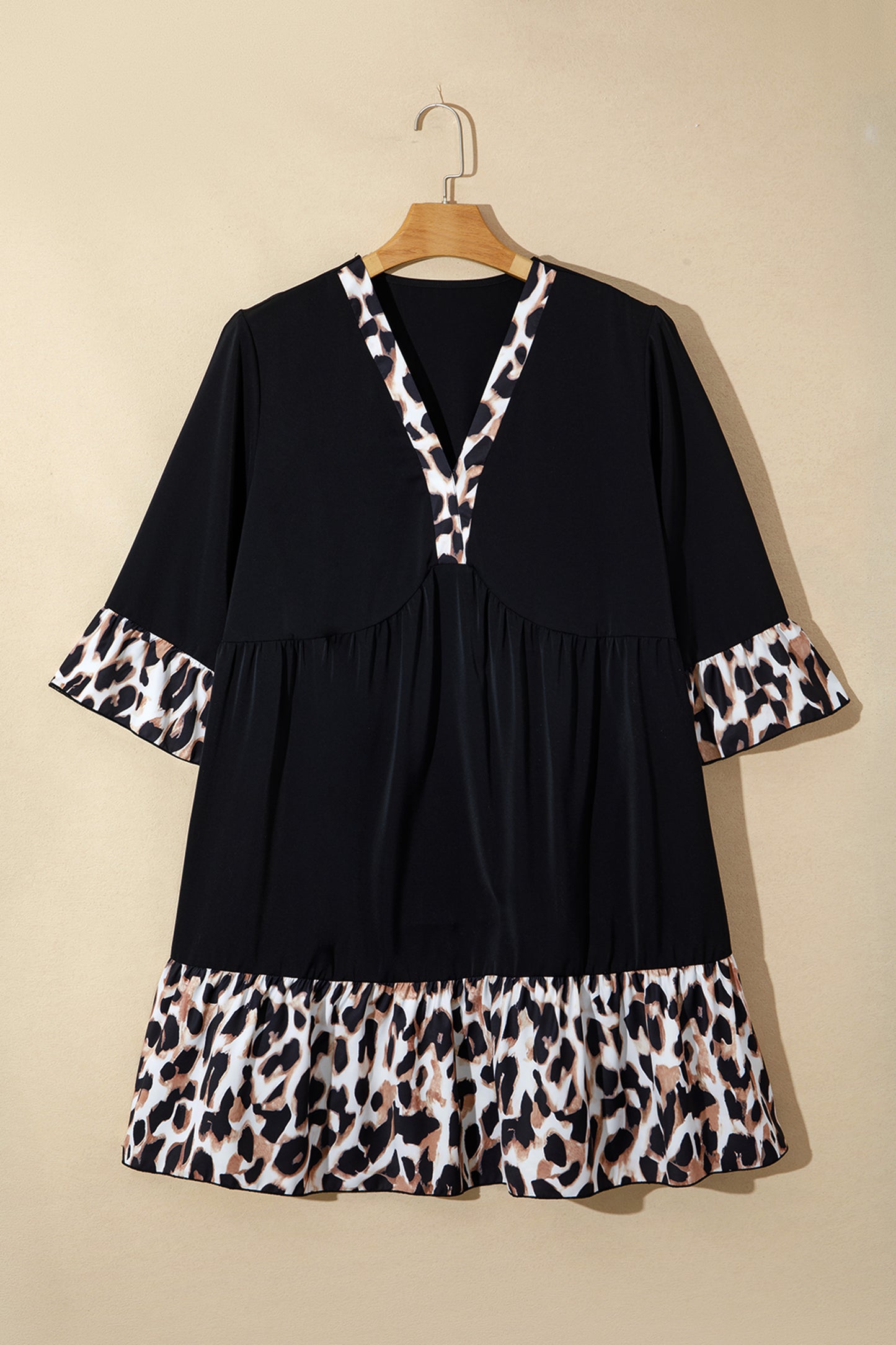 Black Plus Size Leopard Patchwork V Neck 3/4 Sleeve Ruffle Hem Mini Dress