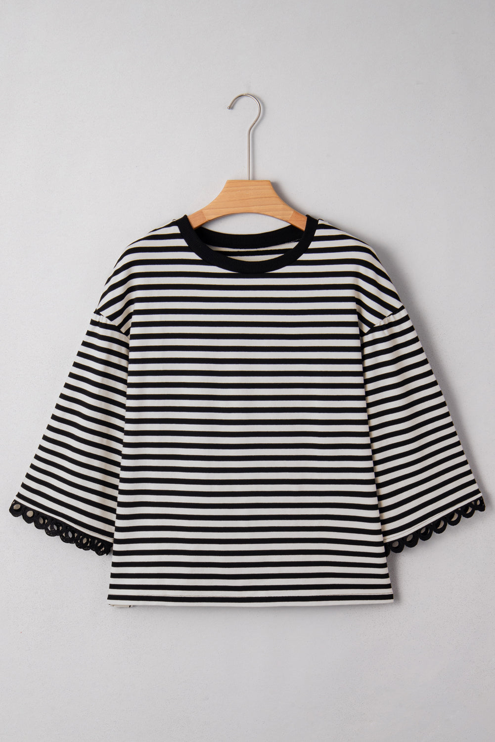 Black Striped Print Drop Shoulder Lace Trim Bracelet Sleeve Loose Top