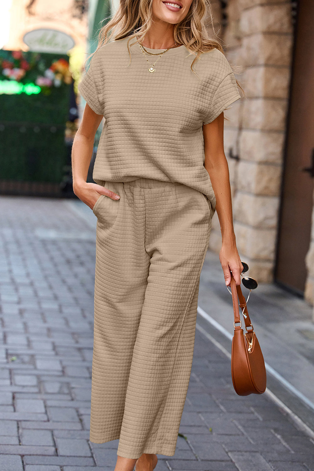 Black Solid Color Textured Short Sleeve Top and Casual Pants Set