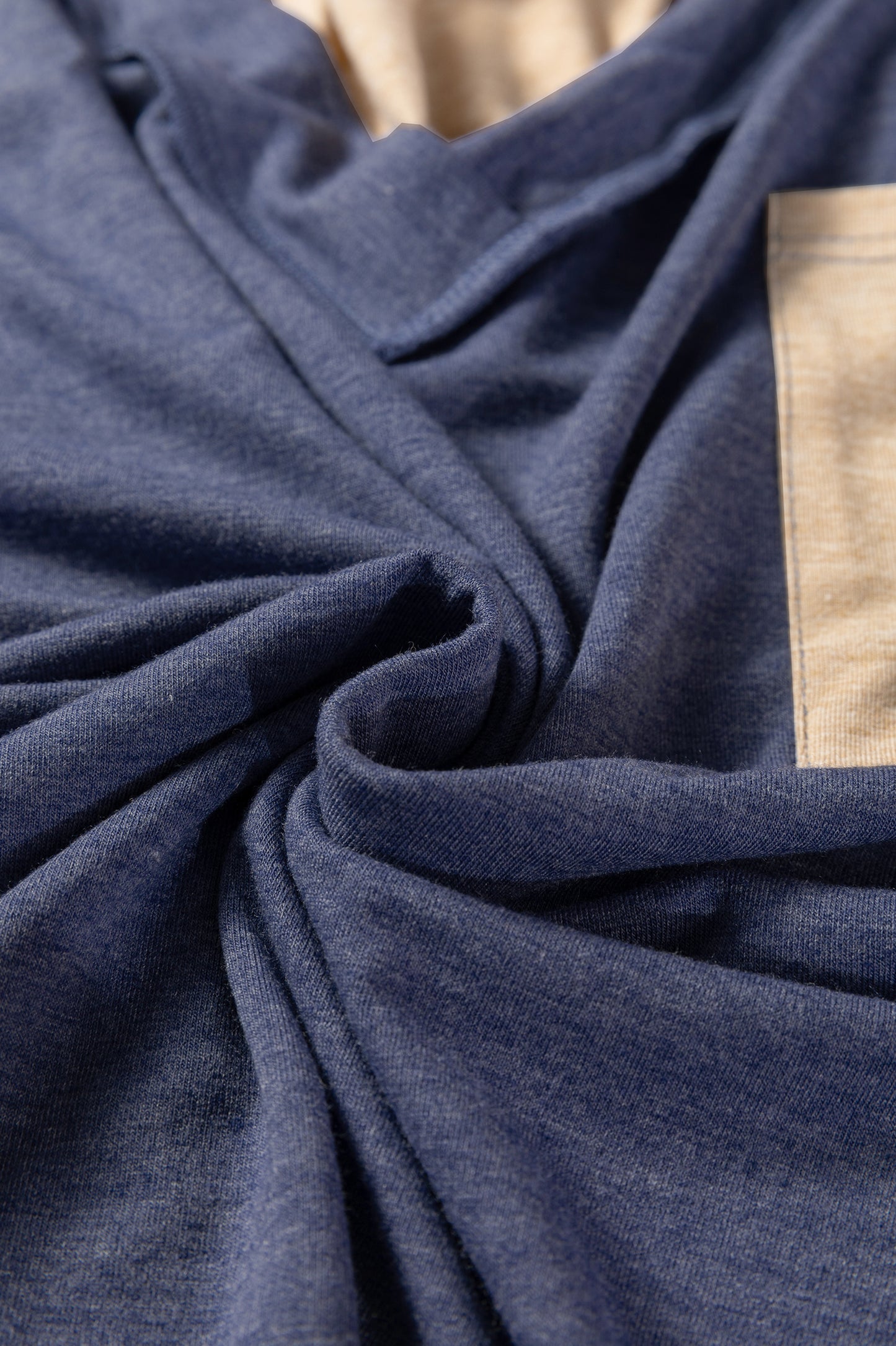 Four Leaf Clover Exposed Stitching Colorblock V Neck Long Sleeve Top