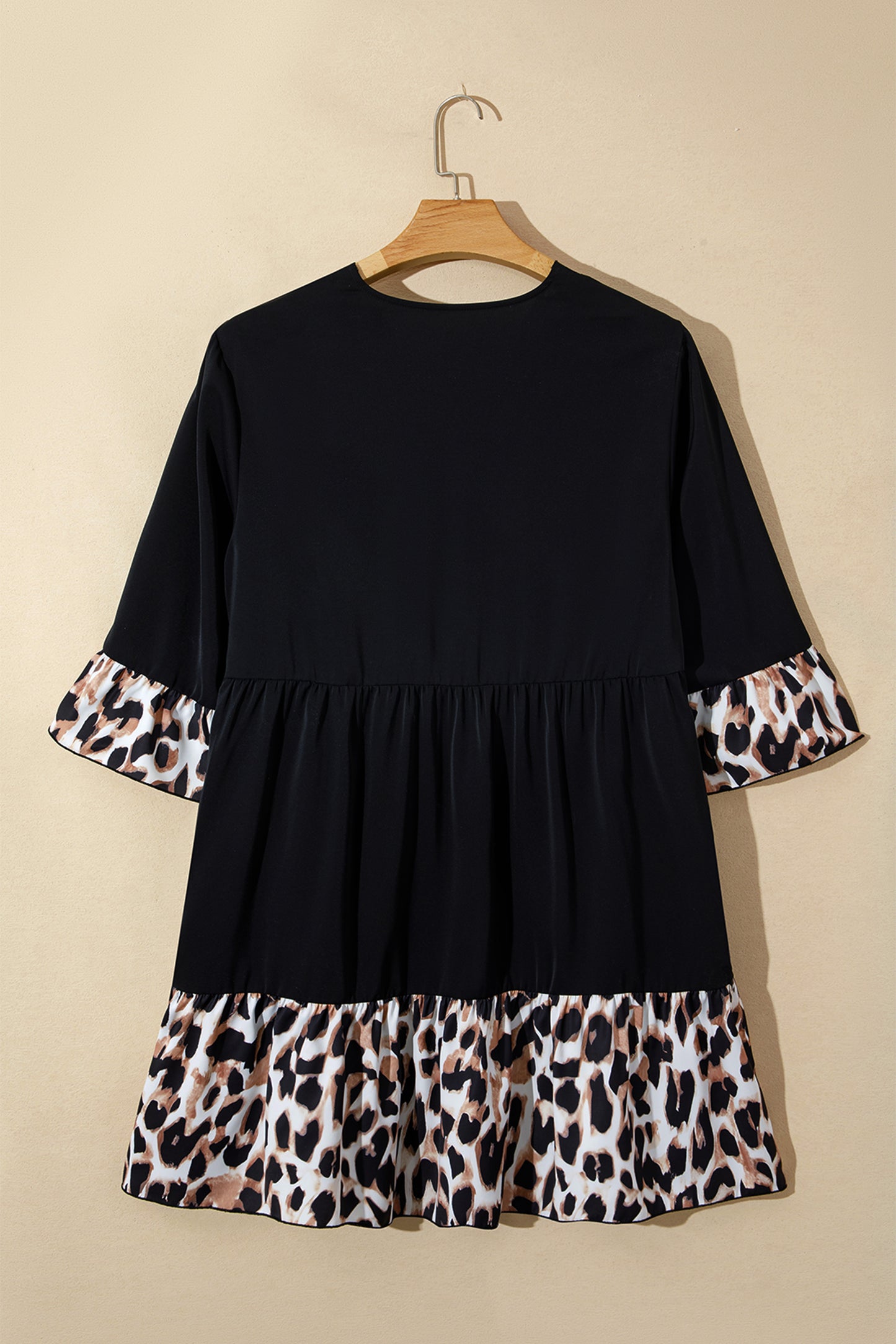 Black Plus Size Leopard Patchwork V Neck 3/4 Sleeve Ruffle Hem Mini Dress