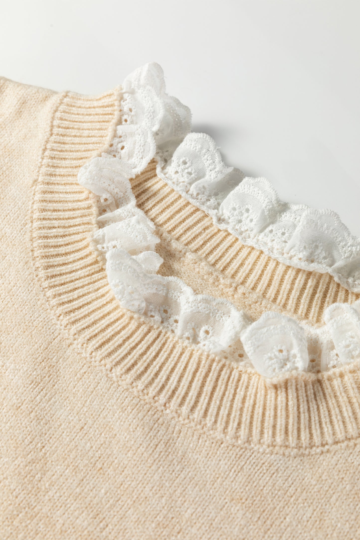 Jet Stream Lace Trim Patchwork Buttoned Cuffs Loose Sweater
