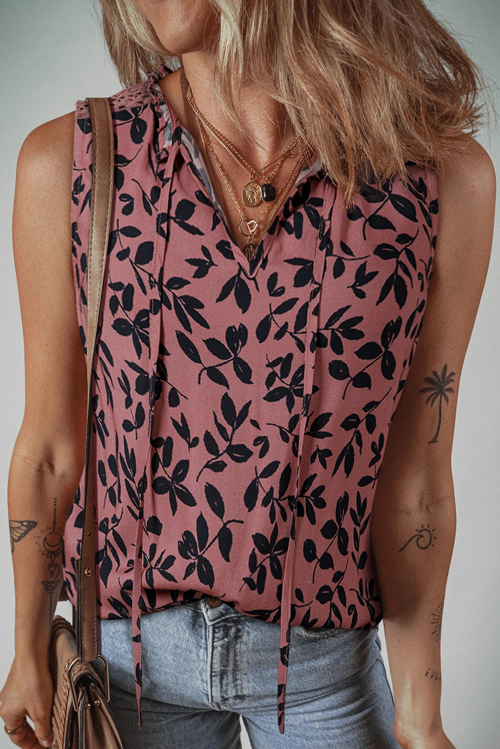 Brown Leaf Print Lace-up V Neck Crinckled Tank Top