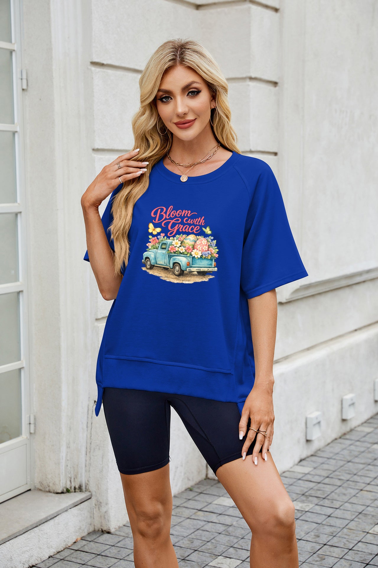 Easter Bunny Bow Graphic Casual Crewneck T-Shirt – Women's Relaxed Fit Spring Tee