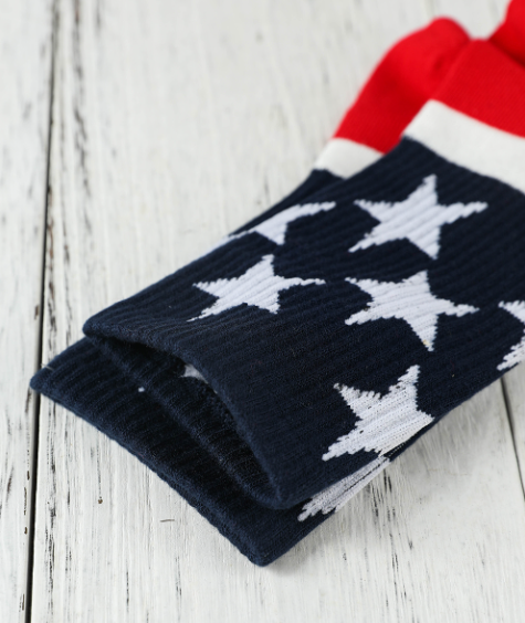 Fiery Red Star and Striped Print Ribbed Knit Crew Socks