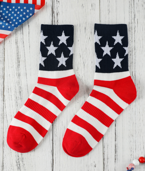 Fiery Red Star and Striped Print Ribbed Knit Crew Socks