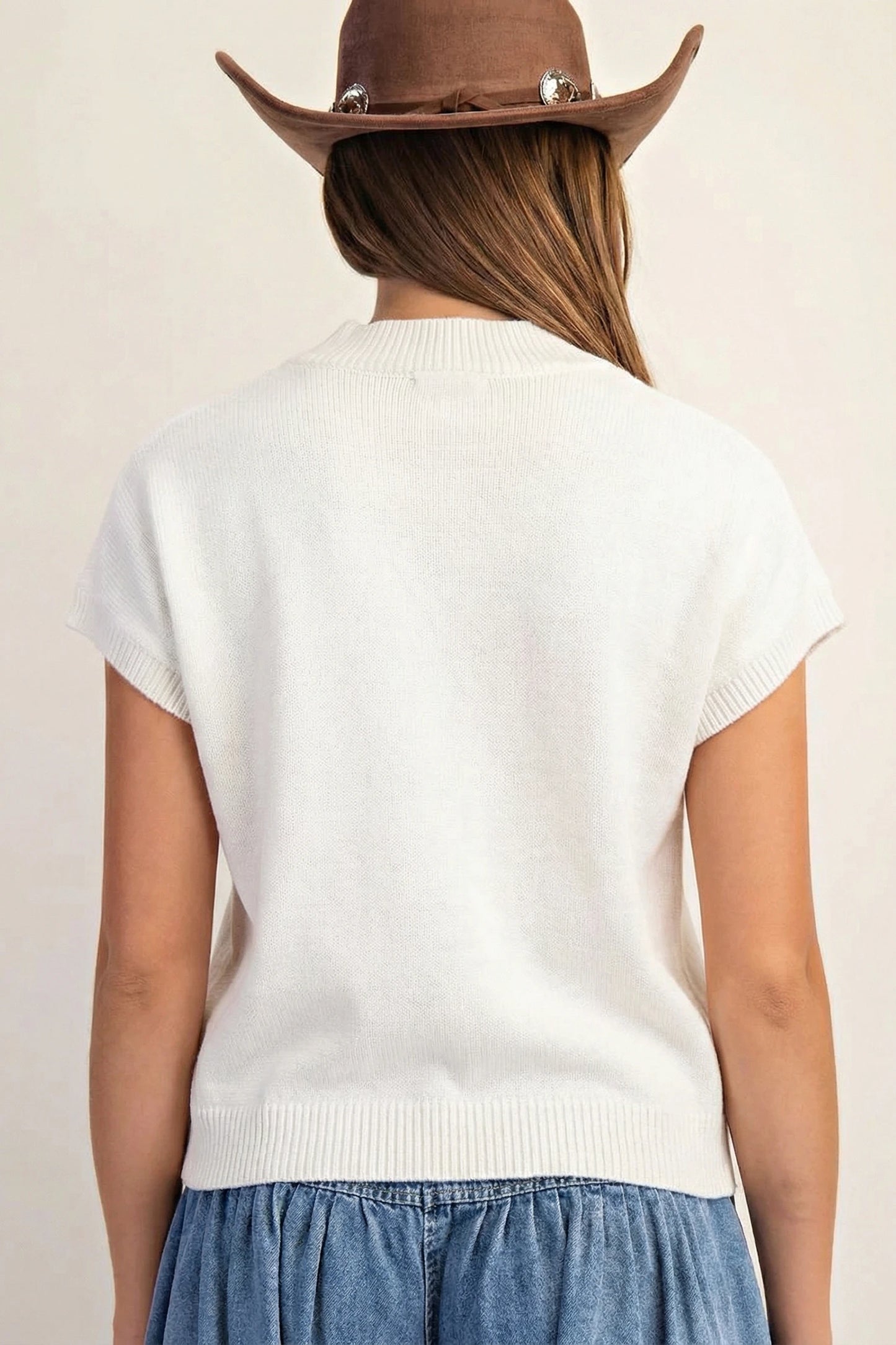 Parchment Corded Horseshoes Ribbed Trim Mock Neck Short Sleeve Sweater