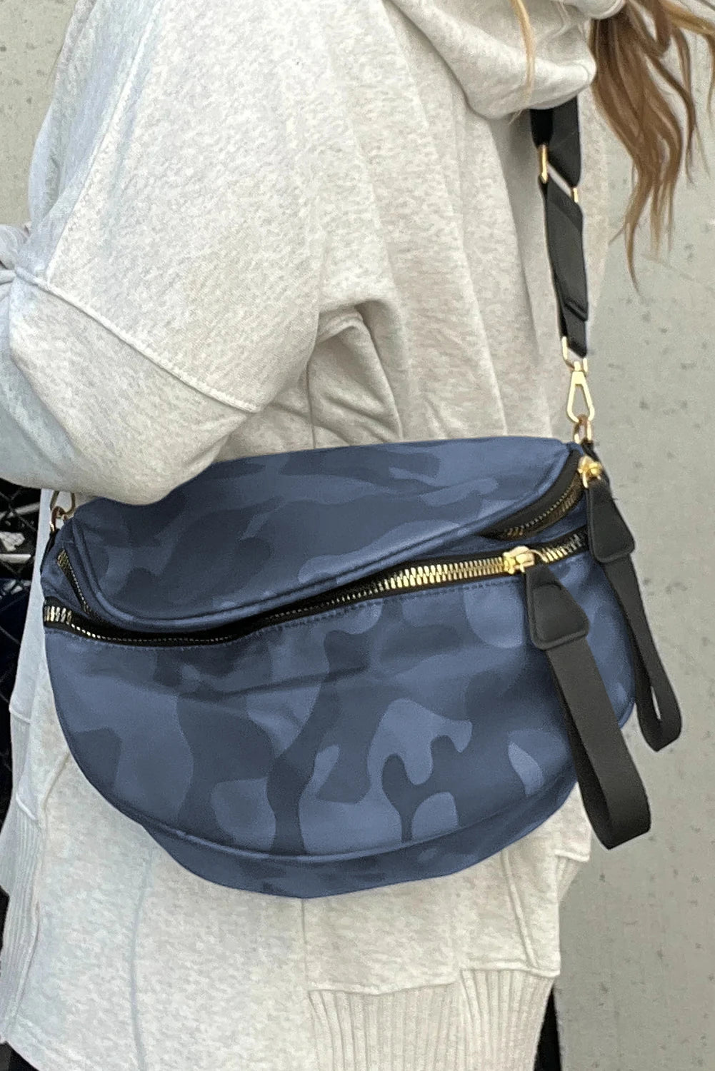 Print Gold Chain Strap Double Zipper Crossbody Bag