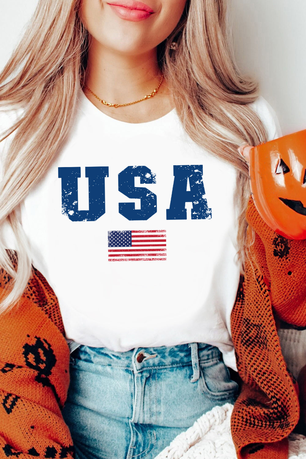 Simple USA Graphic Tee with Comfortable Crew Neck Fit