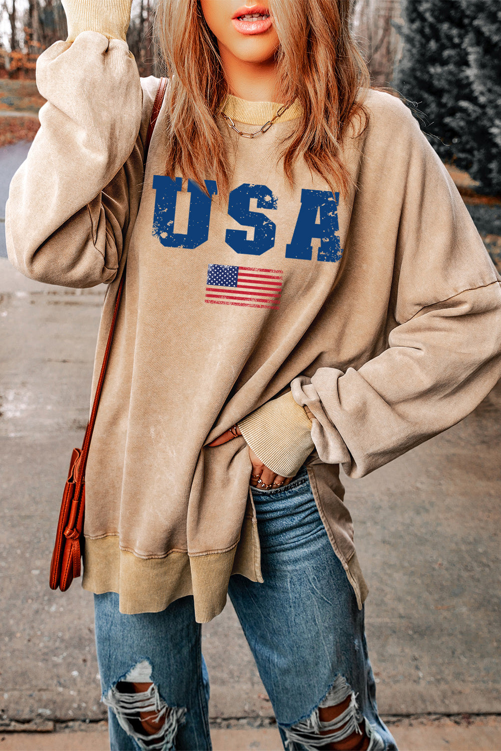 Vintage USA Graphic Sweatshirt with Loose Fit Design