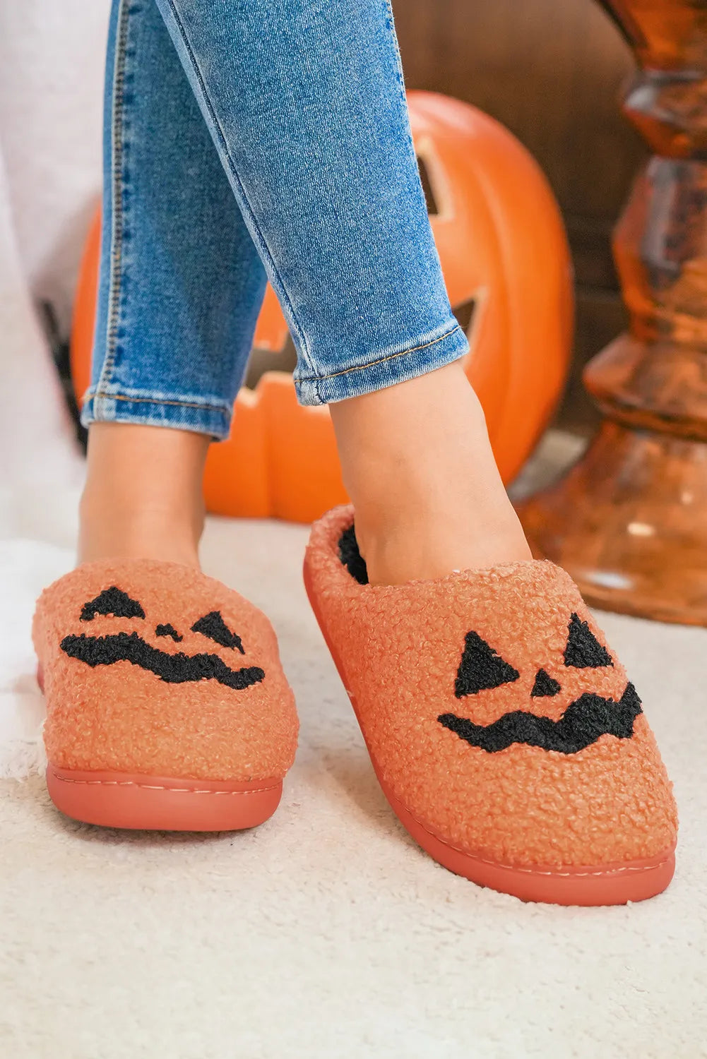 Black Halloween Pumpkin Face Graphic Plush Slippers
