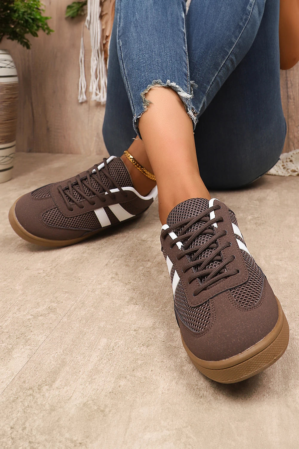 Coffee Breathable Mesh PU Leather Patchwork Lace-up Shoes