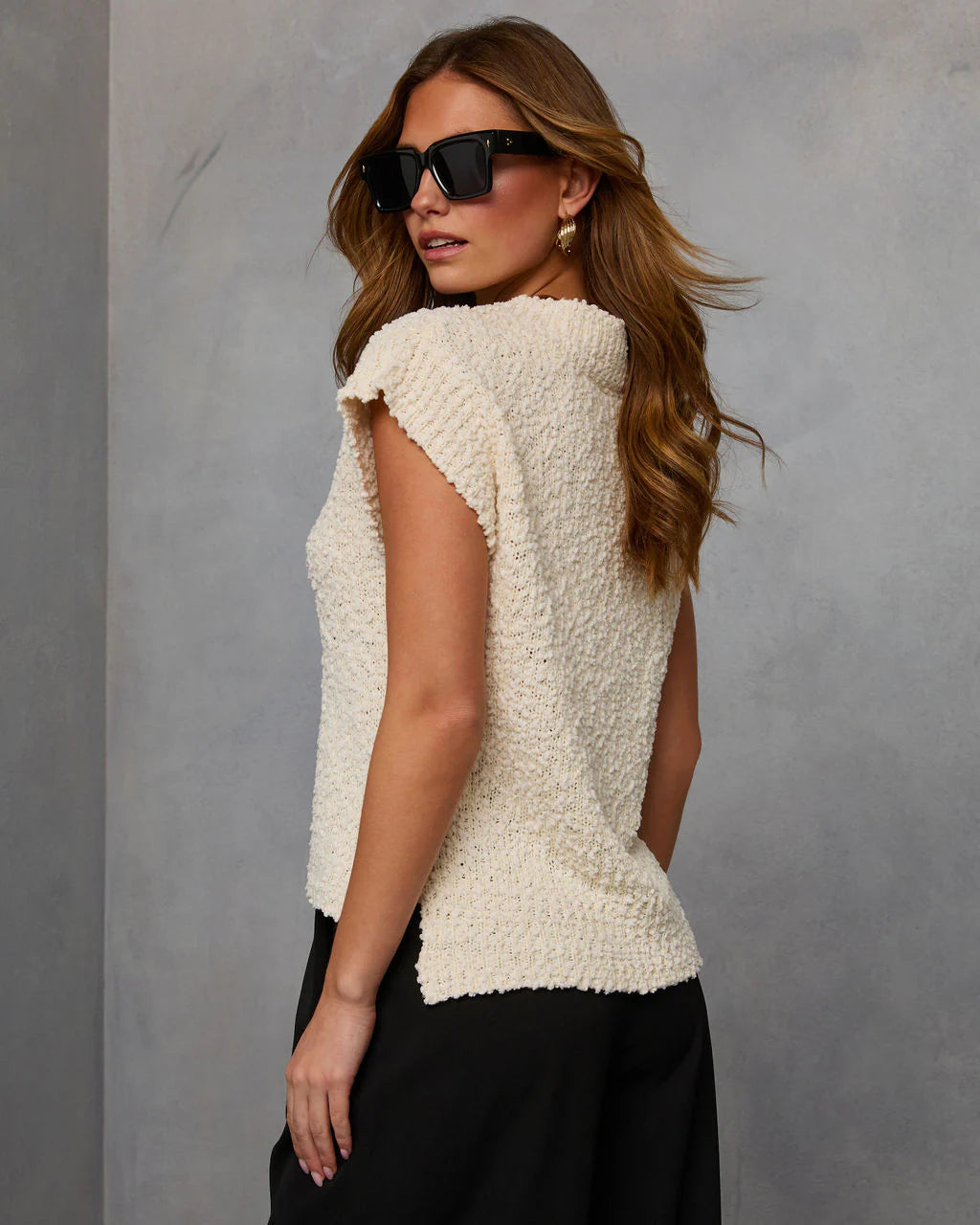 Solid Color V-Neck Sleeveless Knit Sweater