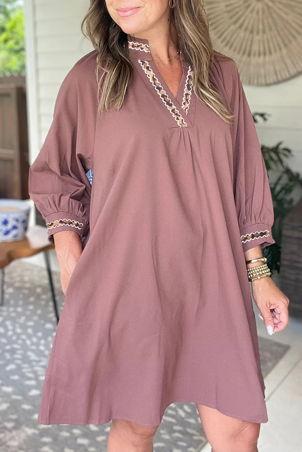 Black Contrast Trim V Neck Bracelet Sleeve Shift Mini Dress