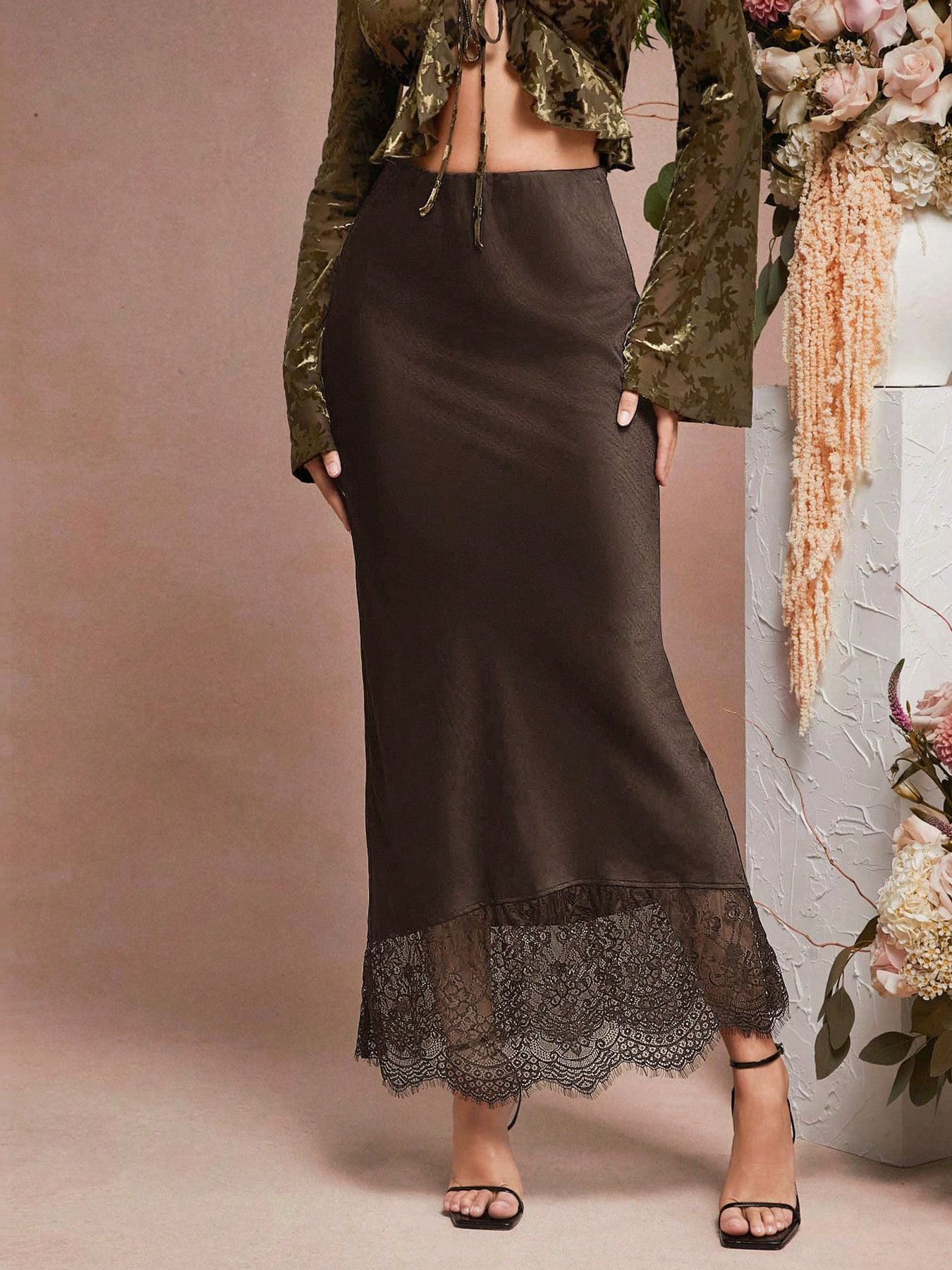 Women’s Satin Lace Trim Mermaid Midi Skirt