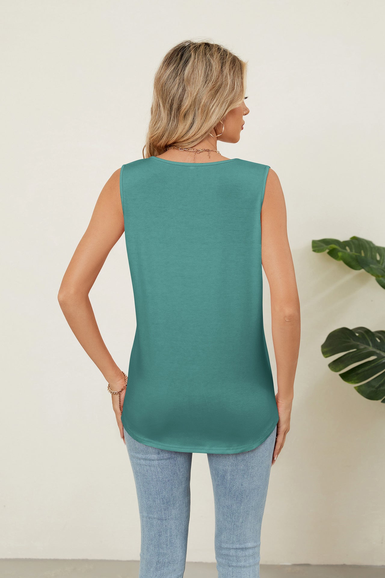 Solid Color Loose Fit Sleeveless Crew Neck Tank Top
