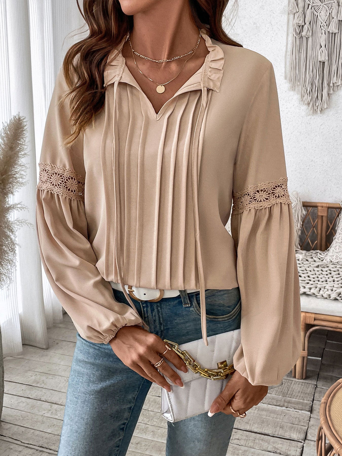 Elegant White Lace V-Neck Pleated Blouse for Spring & Fall