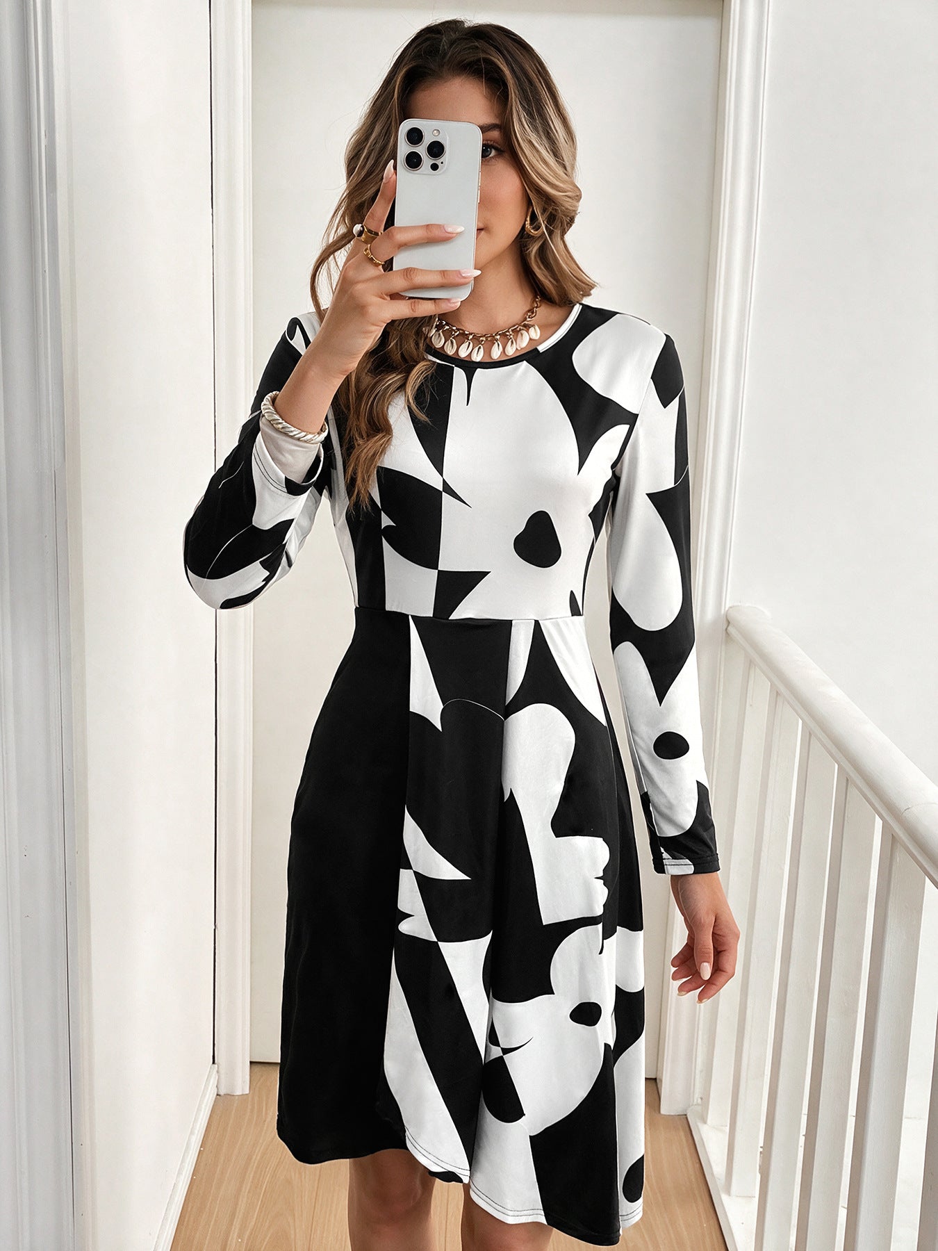 Abstract Print Long Sleeve Mini Dress Crew Neck Fit