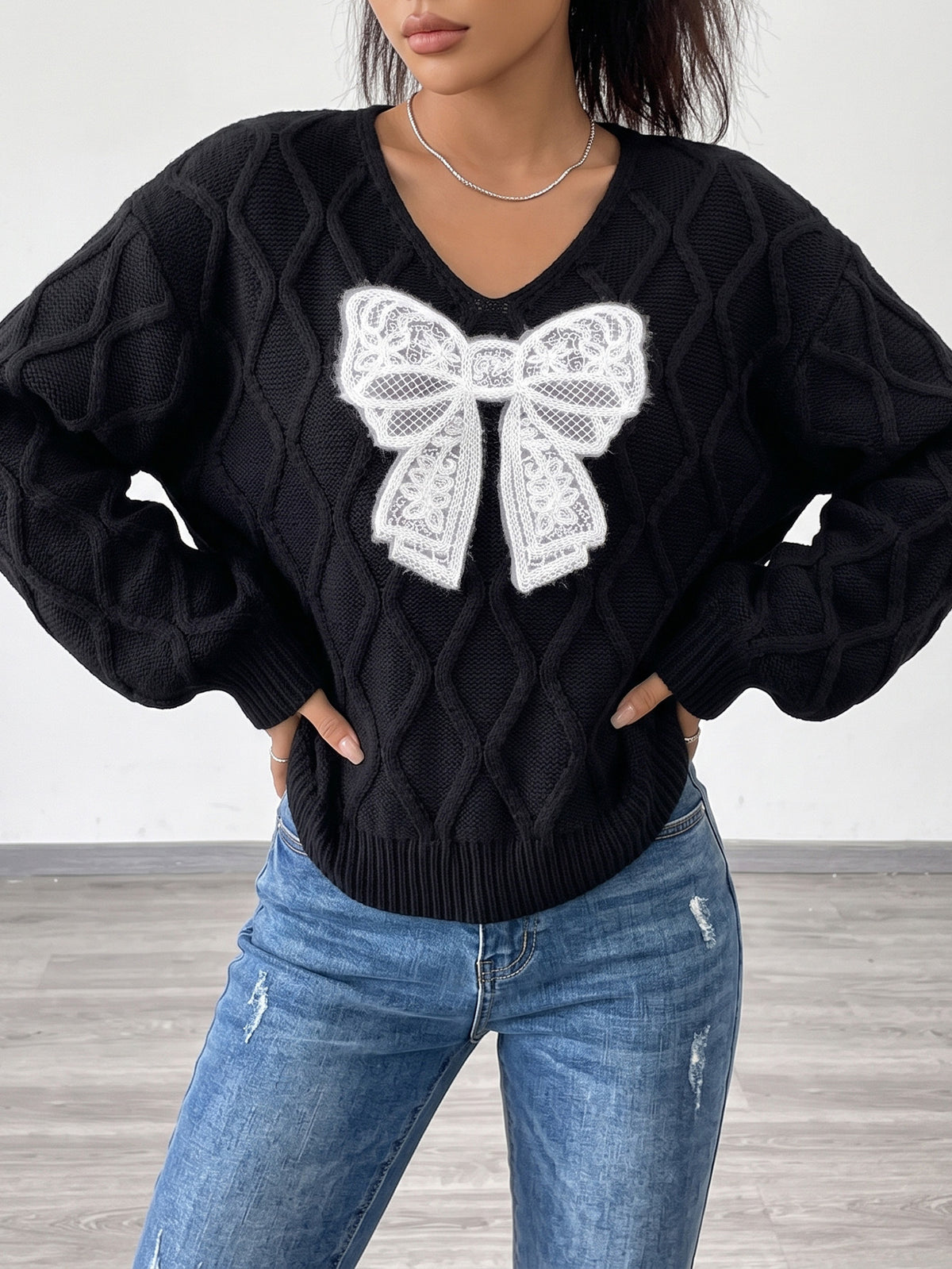 Women's Lace Bow Cable Knit V-Neck Balloon Sleeve Sweater