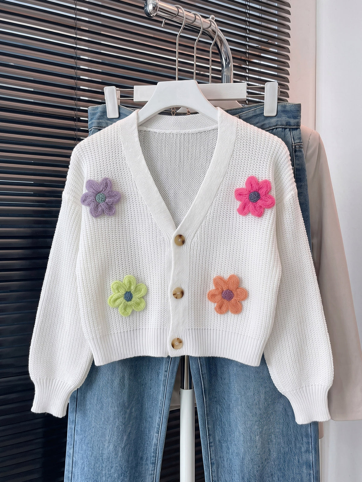 Women's 3D Flower Cropped Cardigan Oversized V-Neck Knit