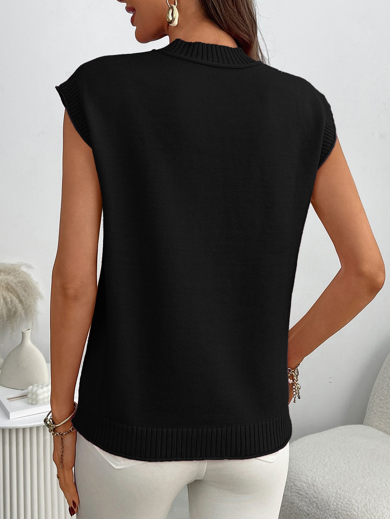 Women’s Sleeveless Knit Sweater Top Crew Neck Summer Pullover
