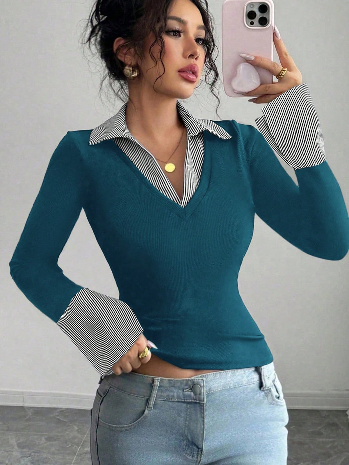 Women's Layered Striped Collar V Neck Flare Cuff Top