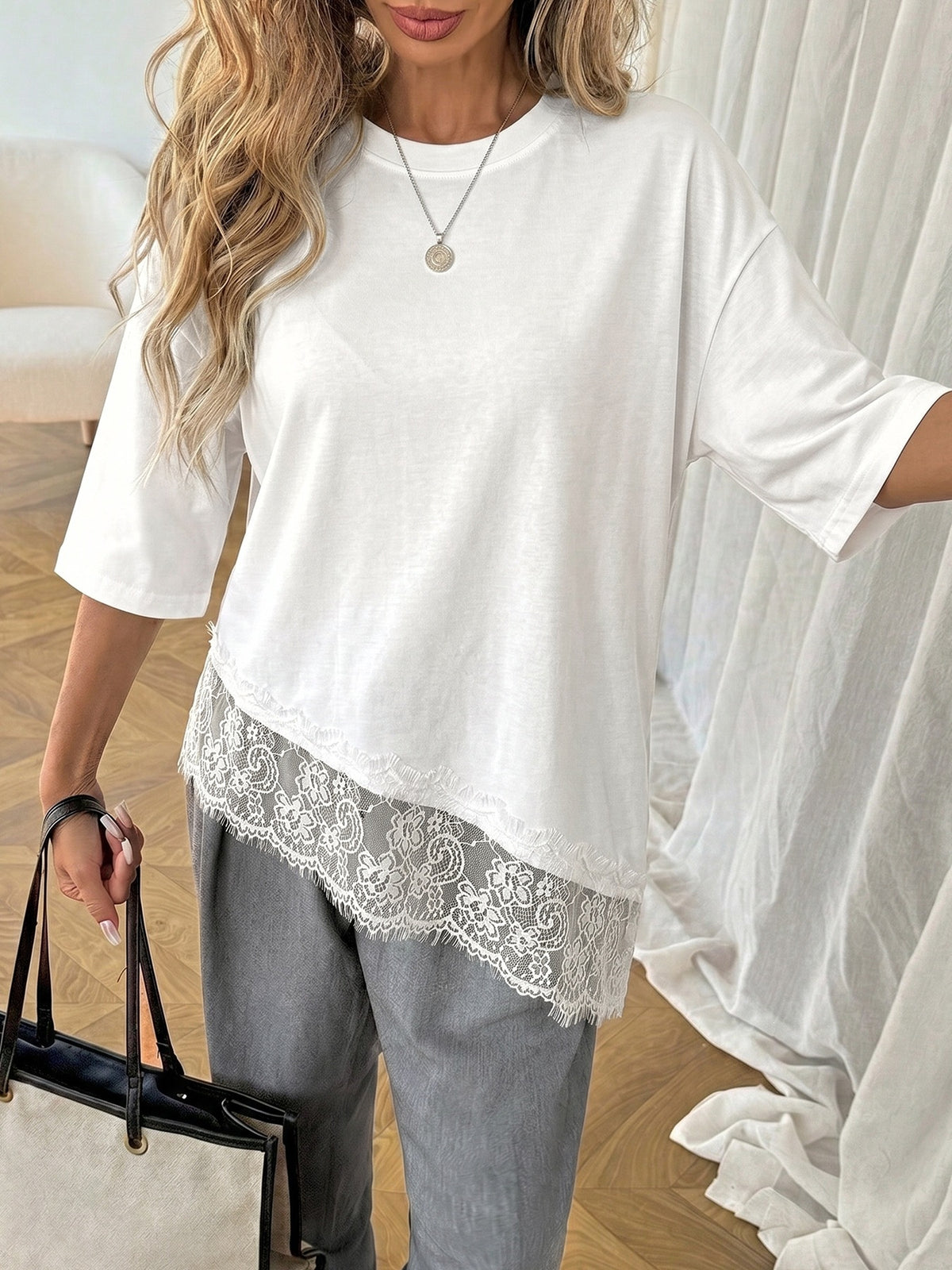 Women's White Lace Hem Loose Casual Short Sleeve Tee