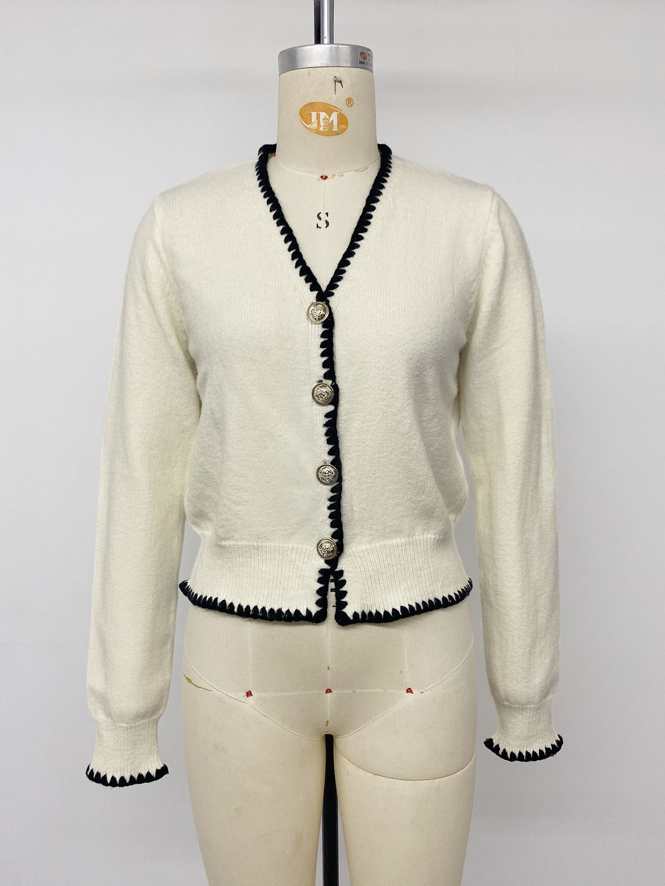 Women's Scalloped Trim V-Neck Button Knit Cardigan