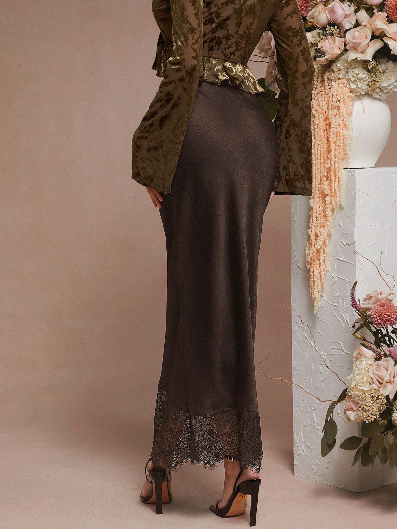 Women’s Satin Lace Trim Mermaid Midi Skirt