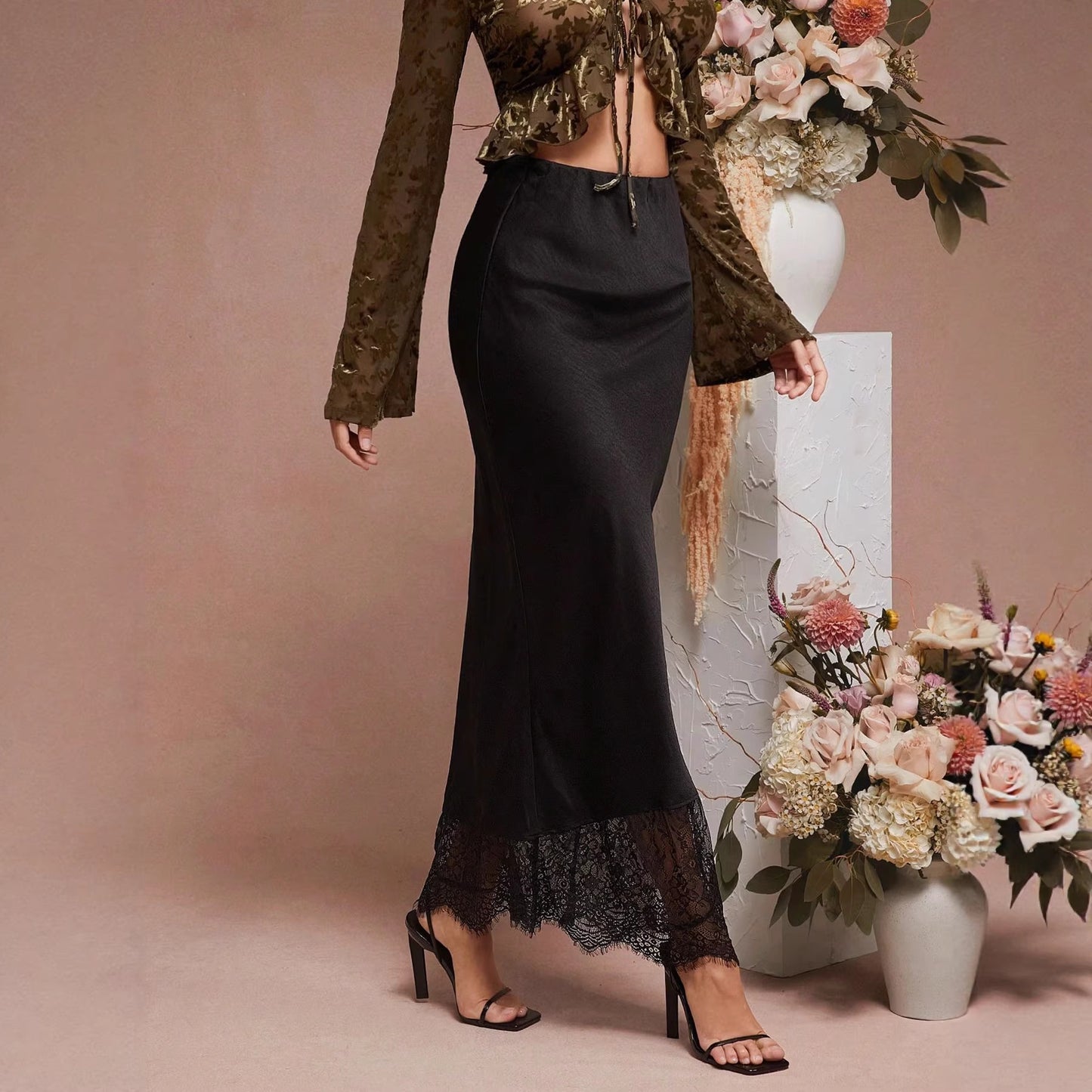 Women’s Satin Lace Trim Mermaid Midi Skirt