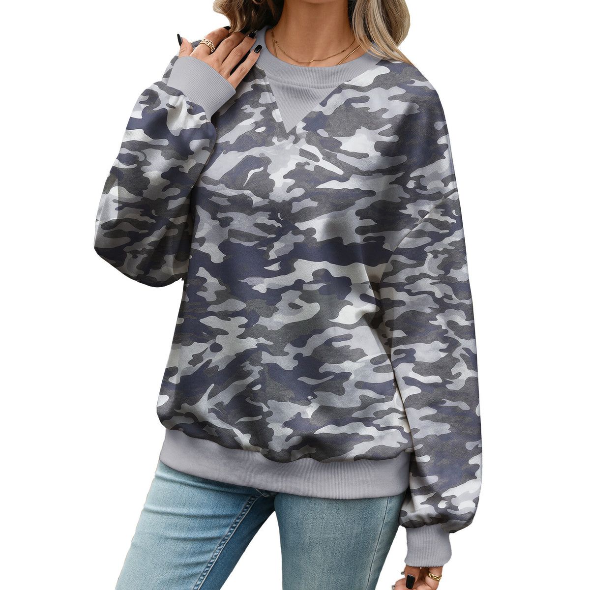 Women's Oversized Crewneck Camo Leaf Sweatshirt