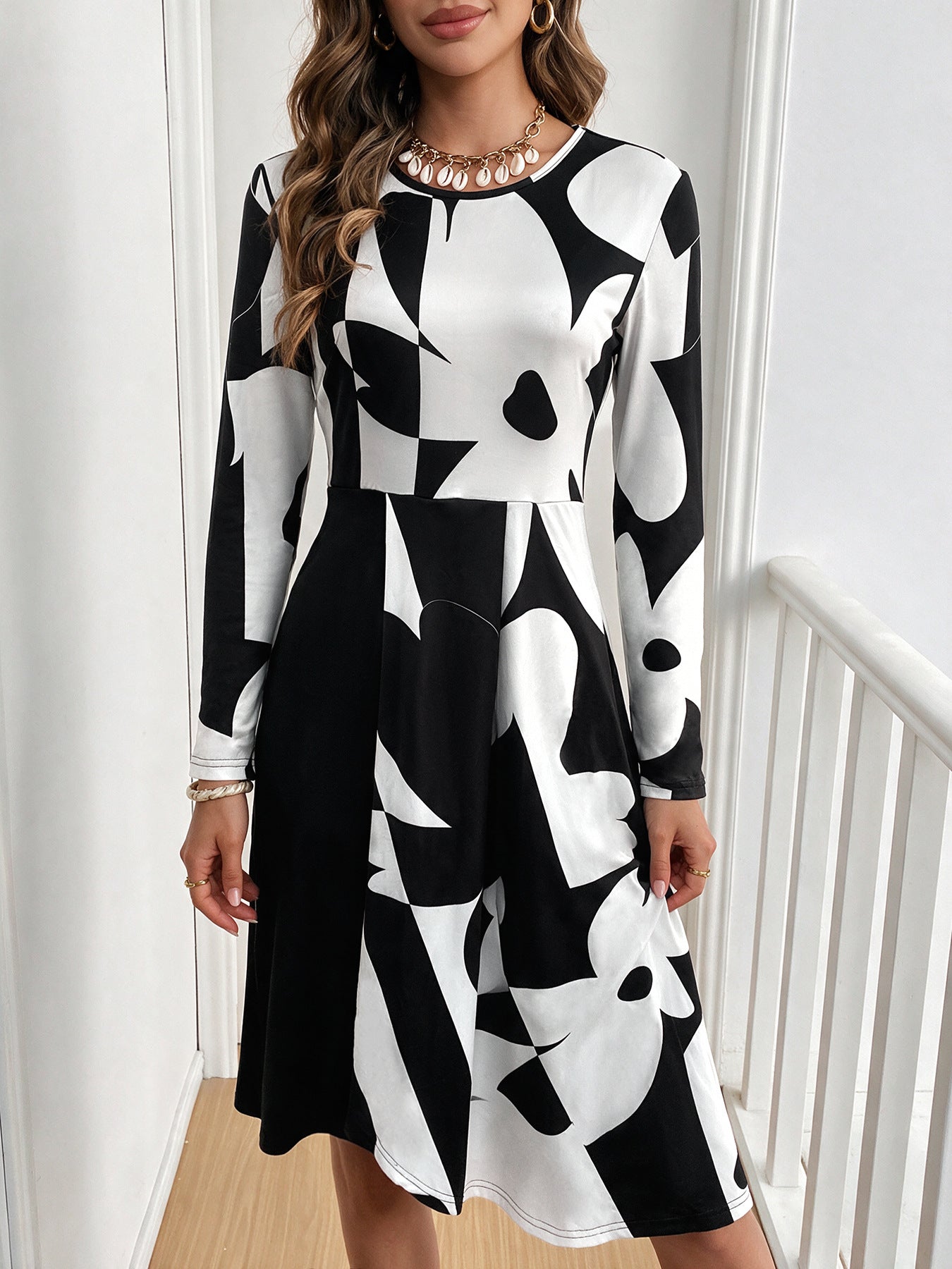 Abstract Print Long Sleeve Mini Dress Crew Neck Fit