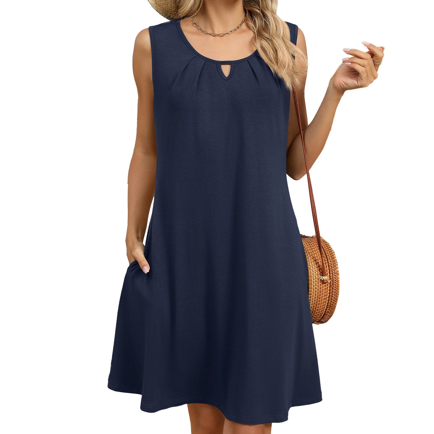 Sleeveless Summer Dress with Keyhole Neck and Pockets