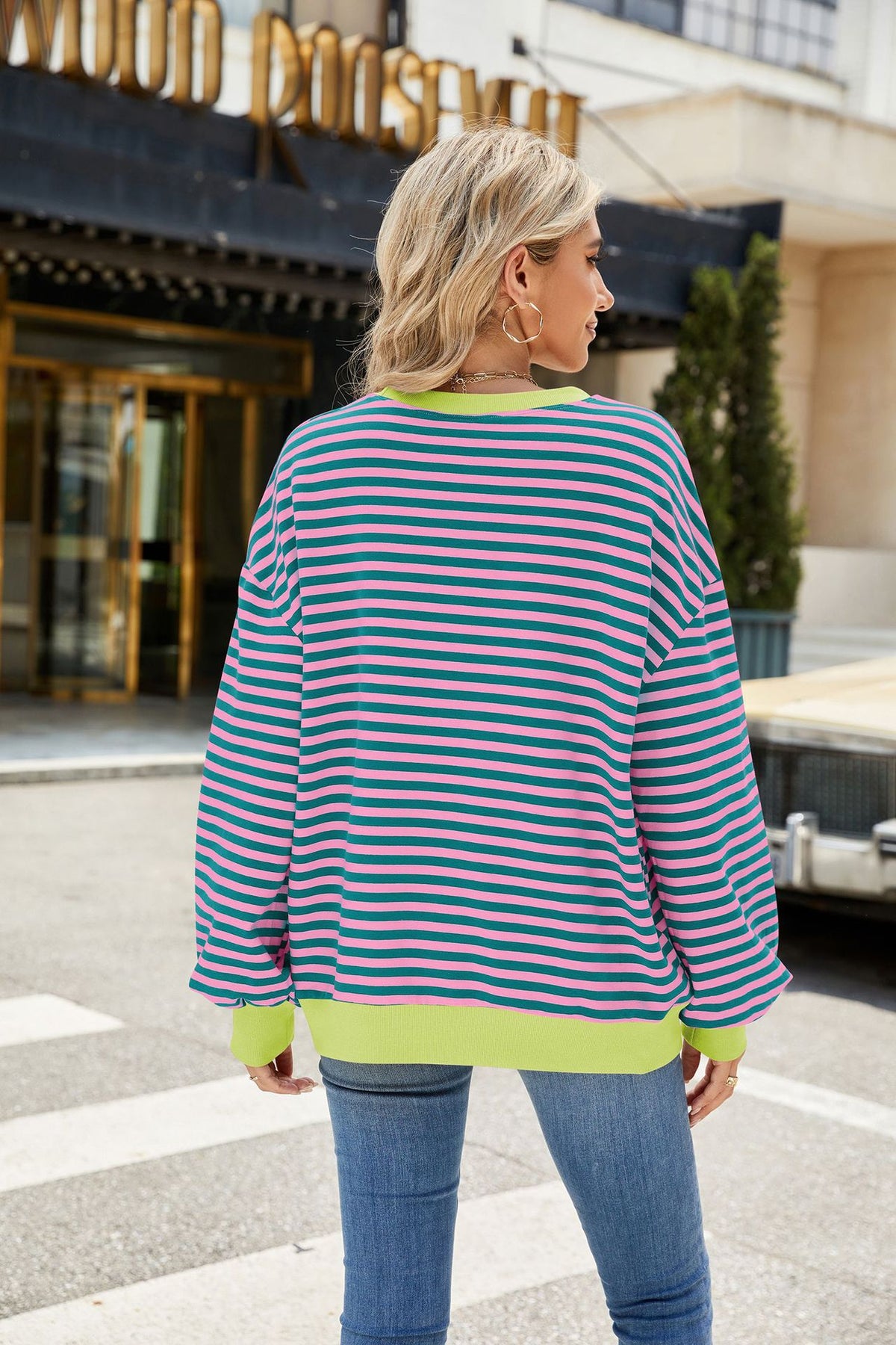 Women's Striped Color Block Oversized Crewneck Sweatshirt