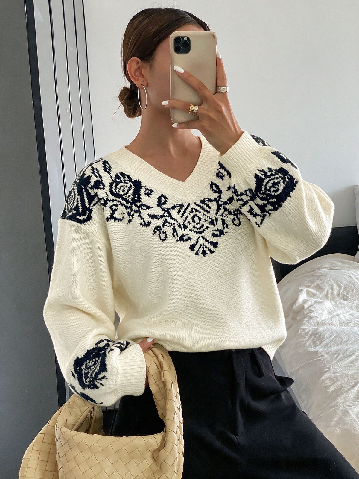 Women's Oversized V-Neck Rose Sweater Vintage Knit Pullover
