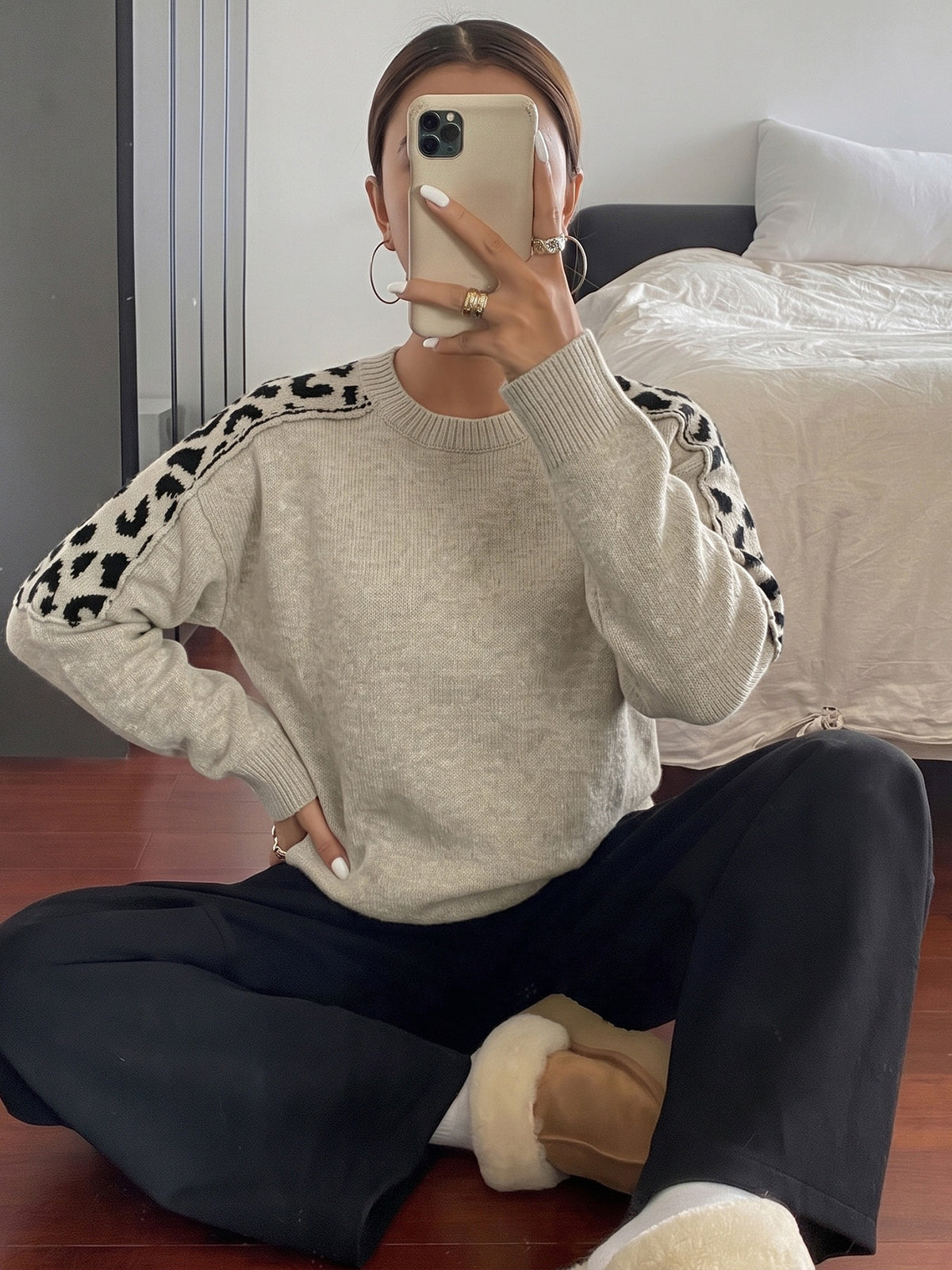 Leopard Contrast Knit Sweater Crew Neck Long Sleeve