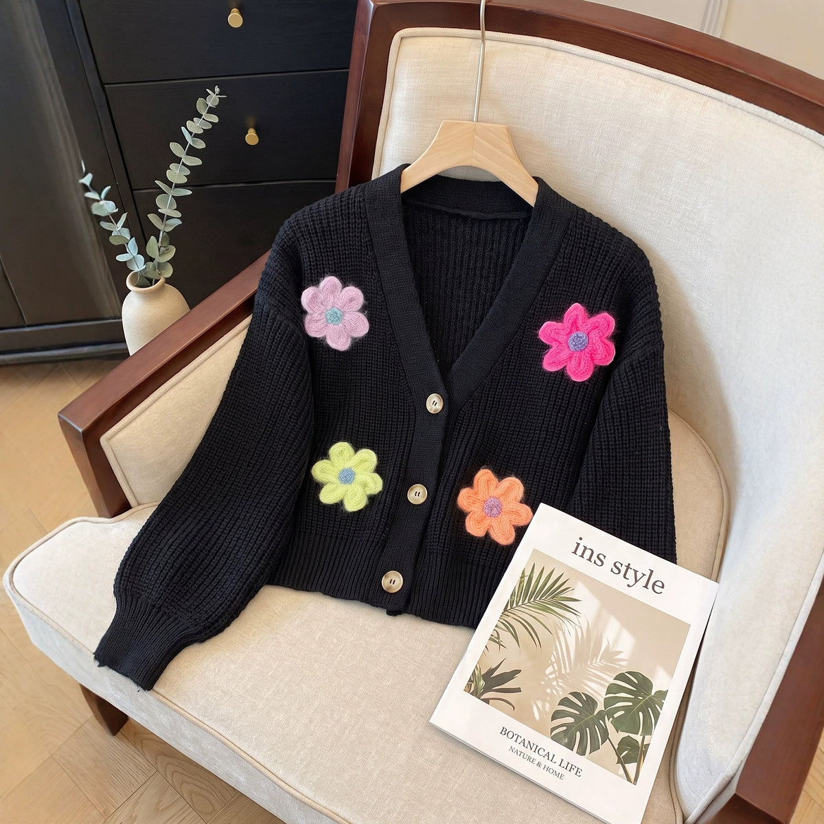 Women's 3D Flower Cropped Cardigan Oversized V-Neck Knit
