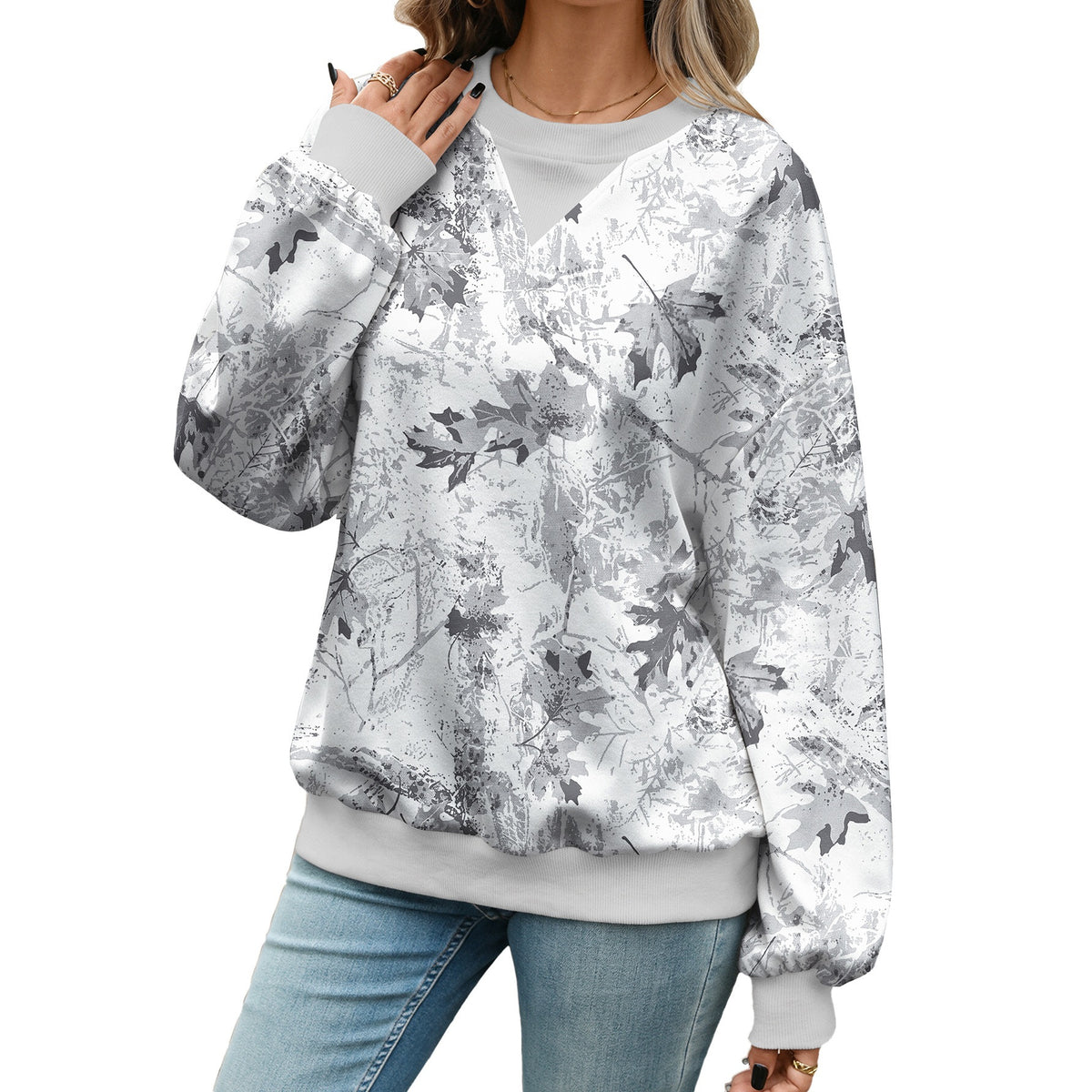 Women's Oversized Crewneck Camo Leaf Sweatshirt