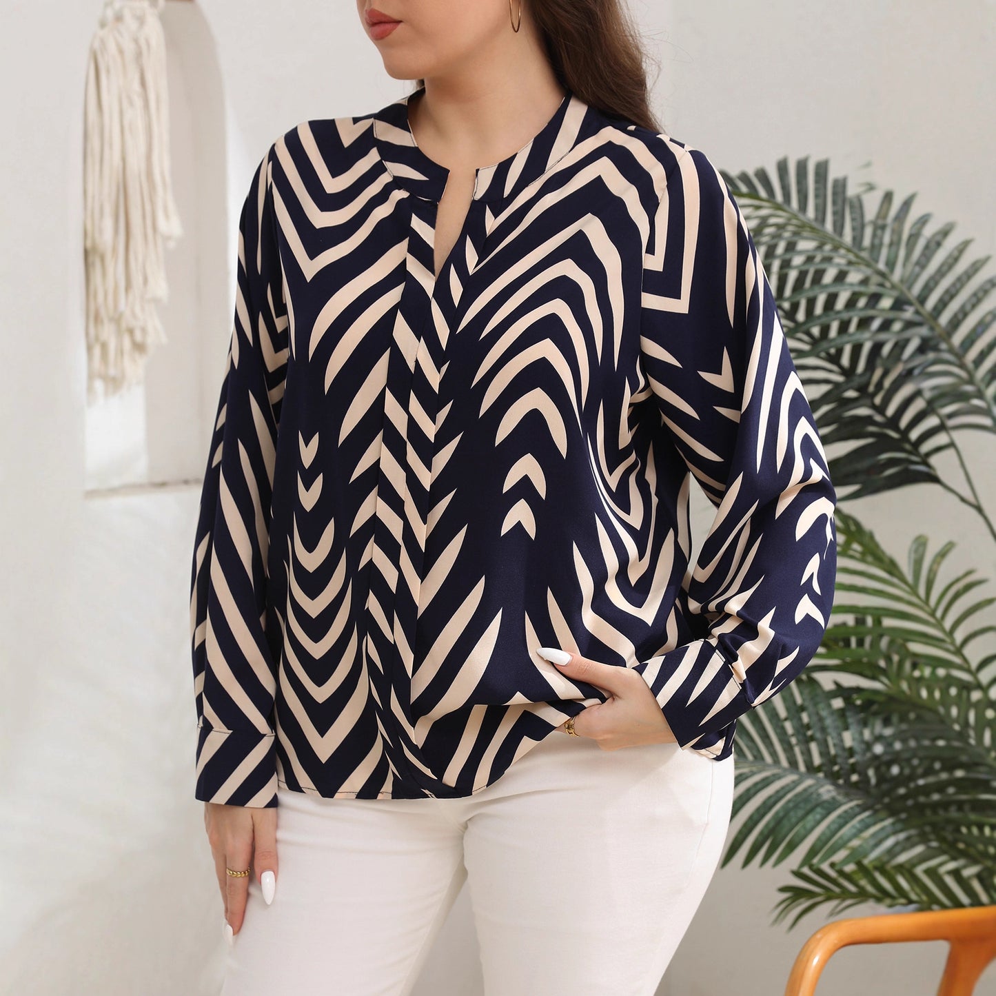 Plus Size Geometric Print Long Sleeve Blouse