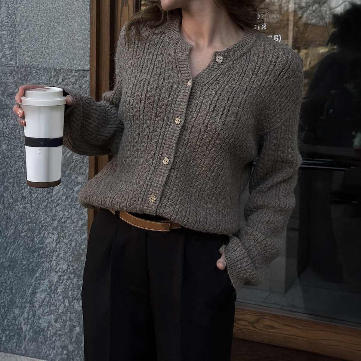Women's Old Money Cable Knit Cardigan Drop Shoulder