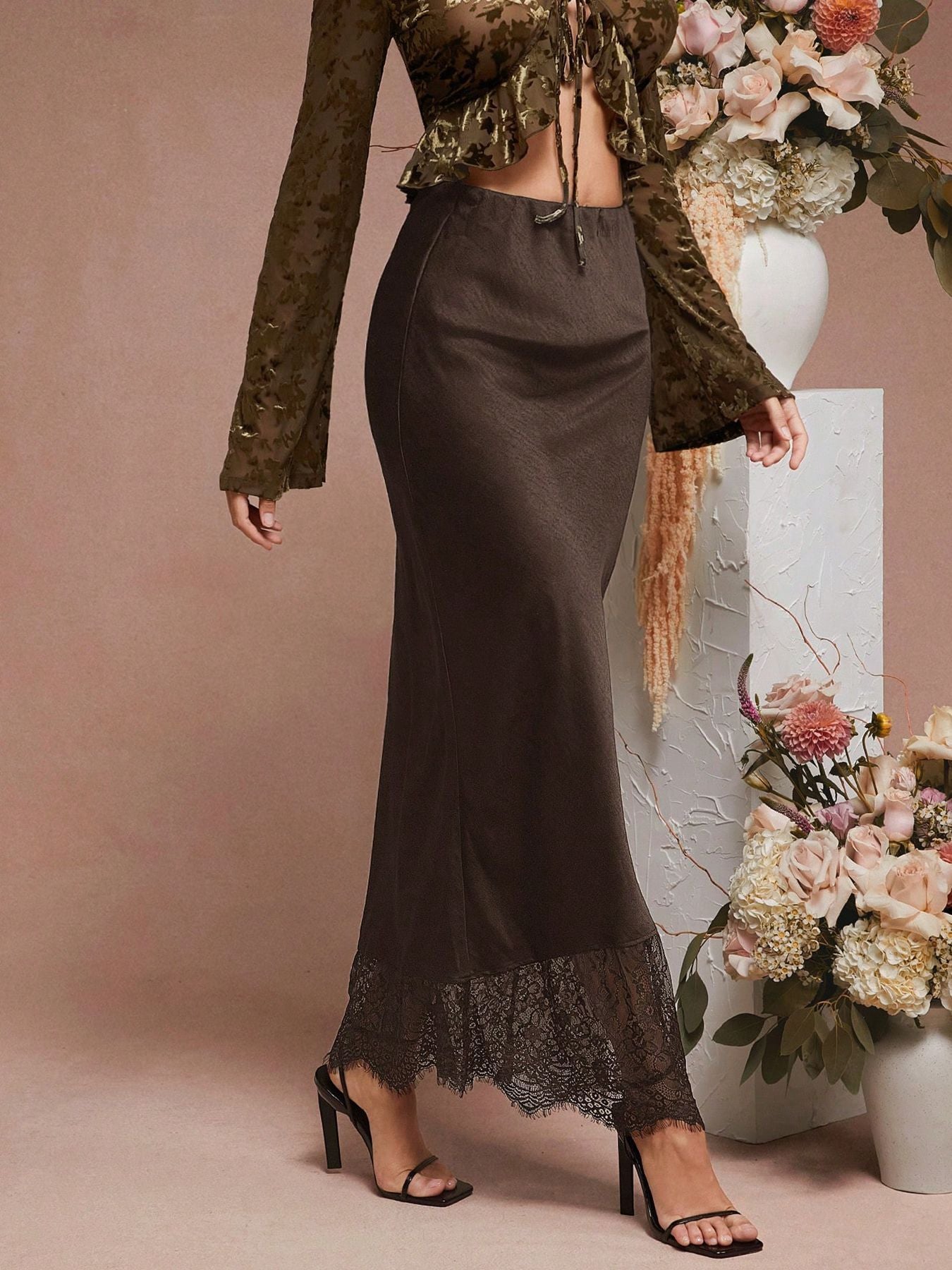 Women’s Satin Lace Trim Mermaid Midi Skirt