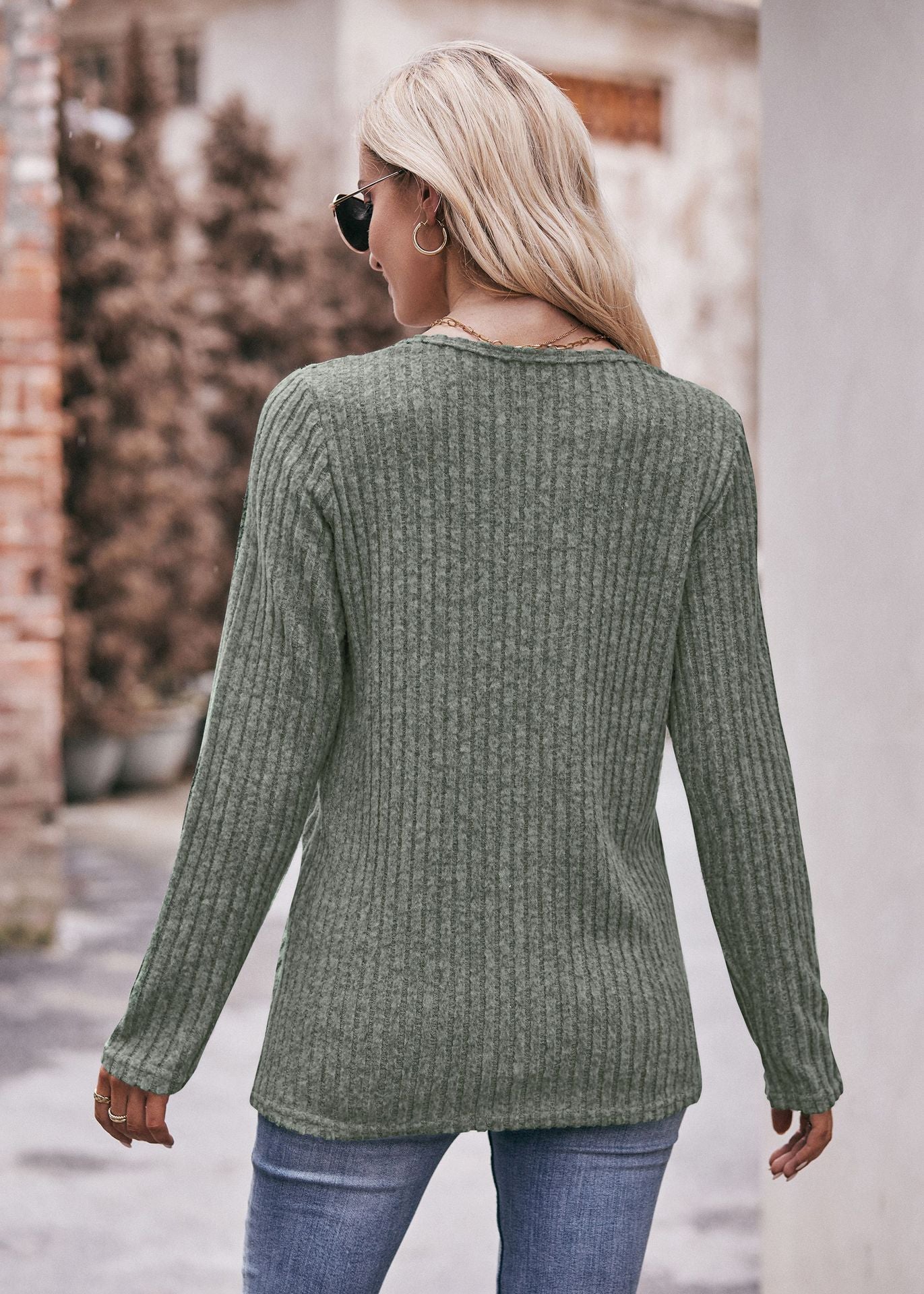 Women's Solid Color Crew Neck Slit Button