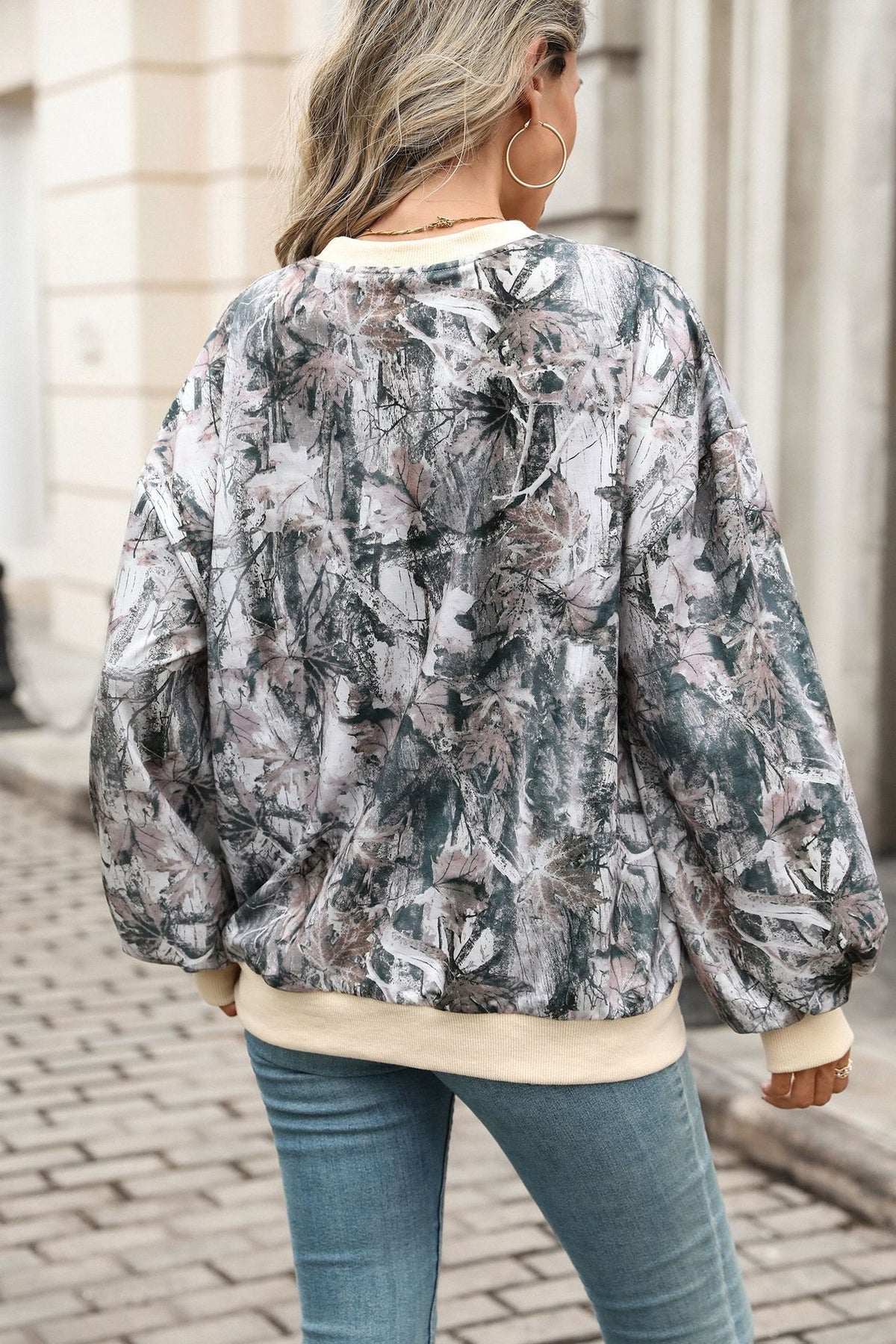 Women's Oversized Crewneck Camo Leaf Sweatshirt